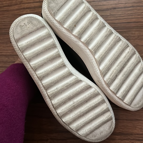 Coach Tea Rose Low Top, Leather Sneakers in Black w Floral Details - Picture 8 of 9